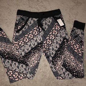 Floral printed jogger pants NWT